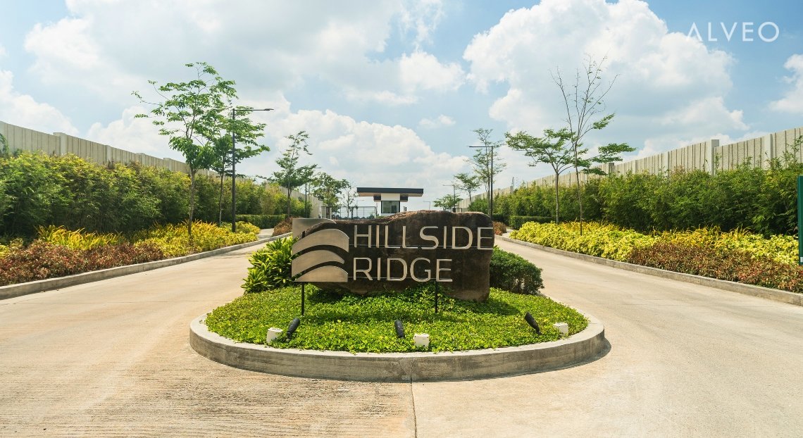 HILLSIDE-RIDGE-Main-Entrance